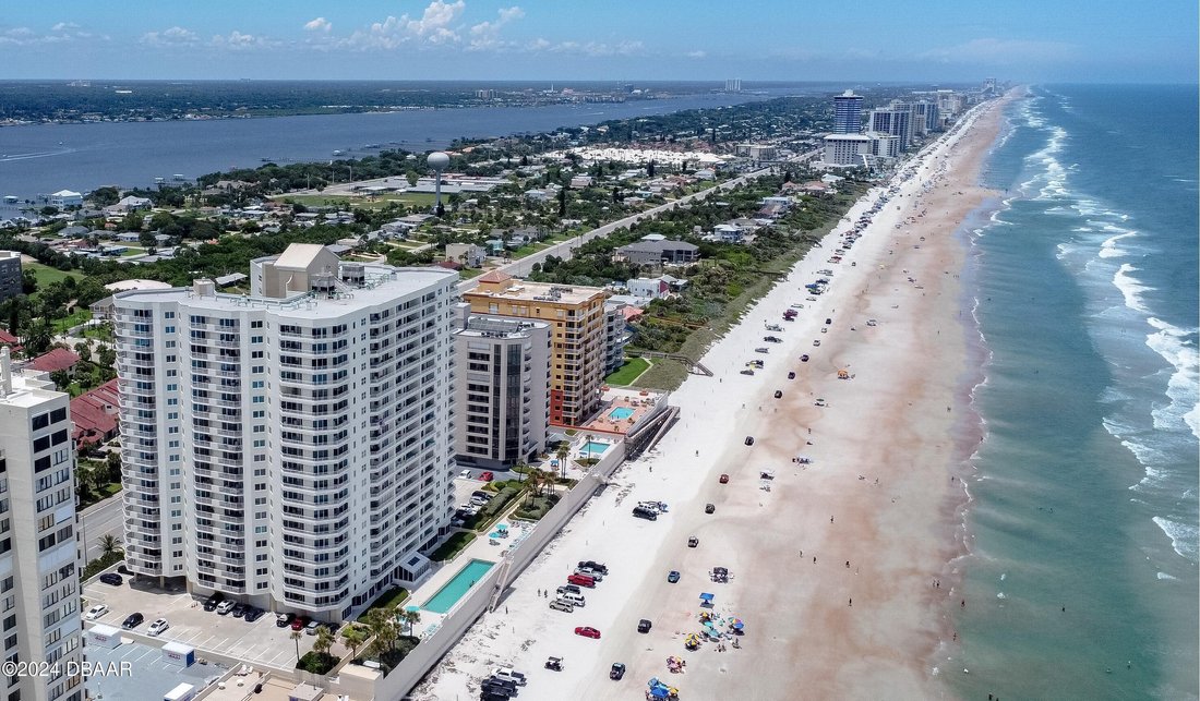Condo in Daytona Beach, Florida, United States 1 - 18074439
