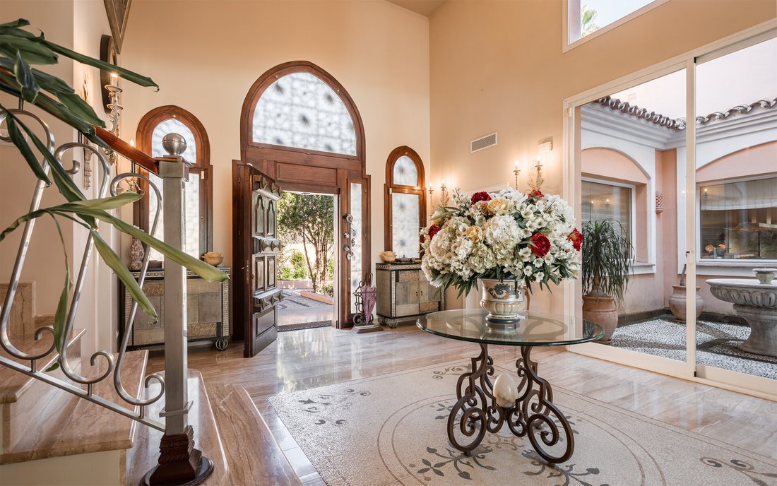 Villa in Estepona, Andalusia, Spain 3 - 18079417
