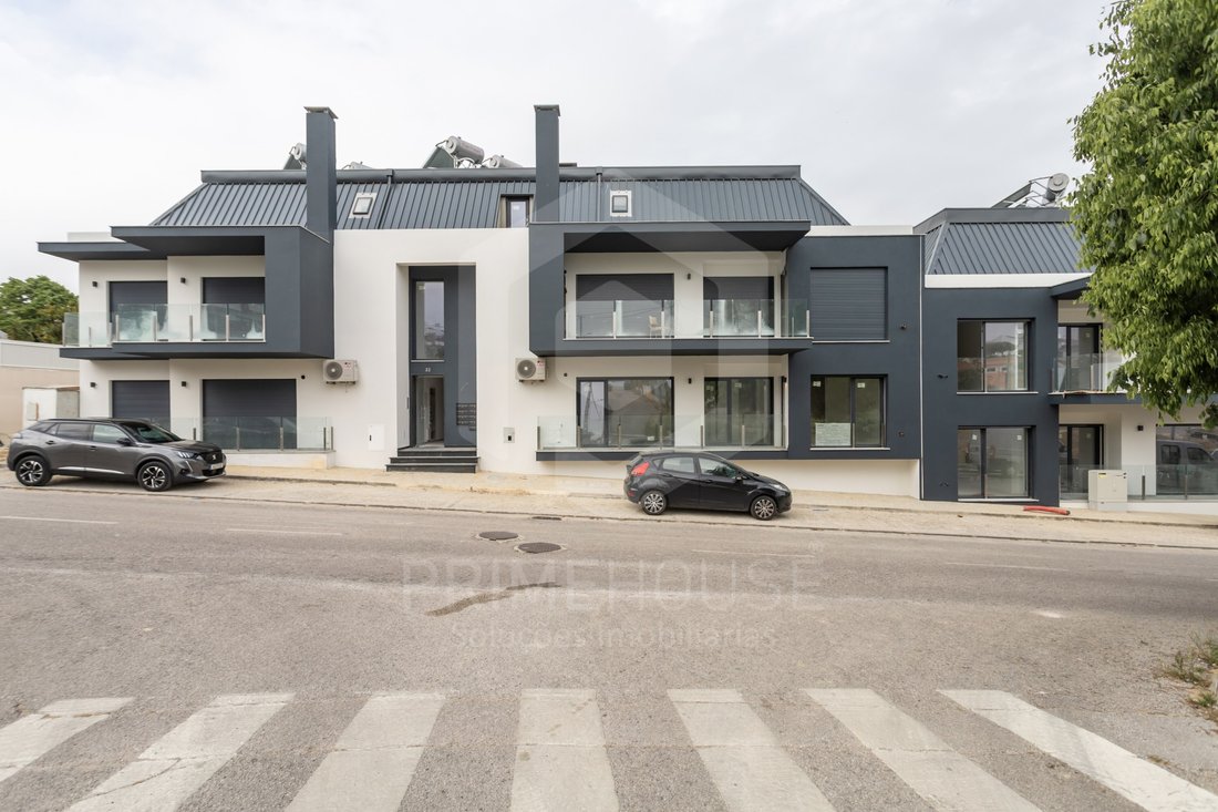 Wohnung in Charneca de Caparica und Sobreda, Setúbal Municipality, Portugal 1 - 17723639