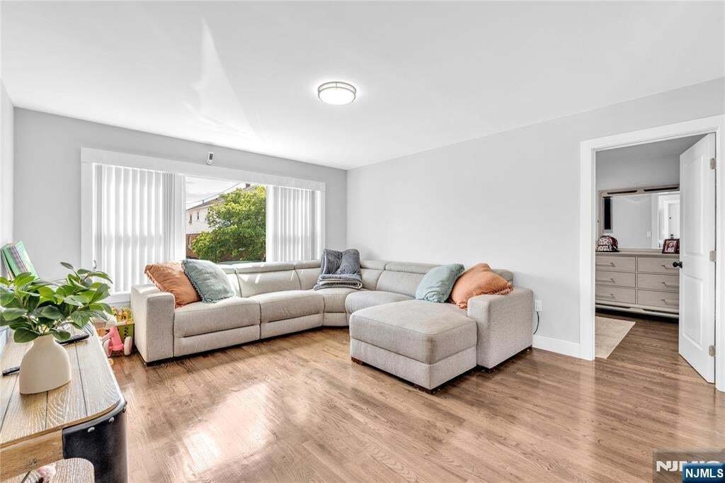 House in North Arlington, New Jersey, United States 4 - 18071322