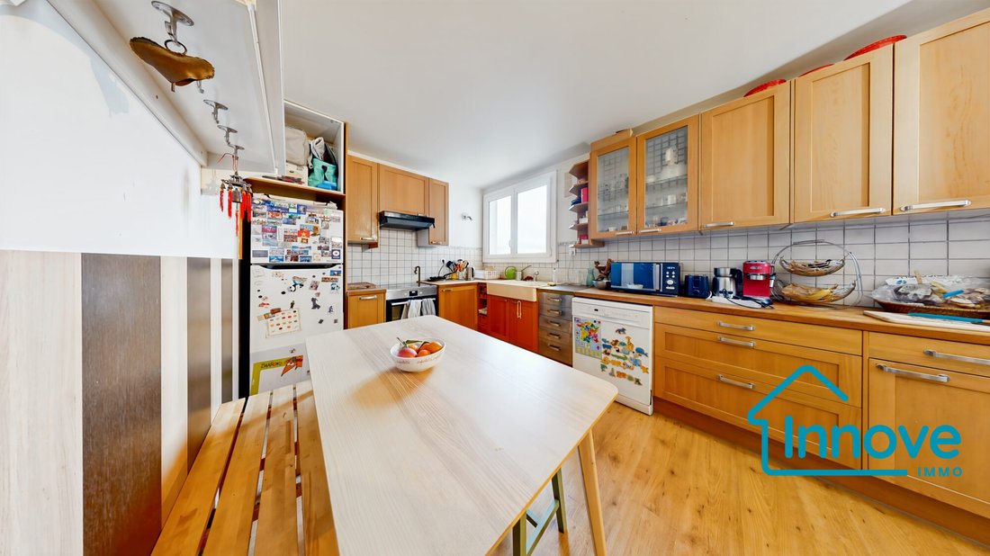 Apartment in Domaine National du Château, Versailles, France 5 - 17143904