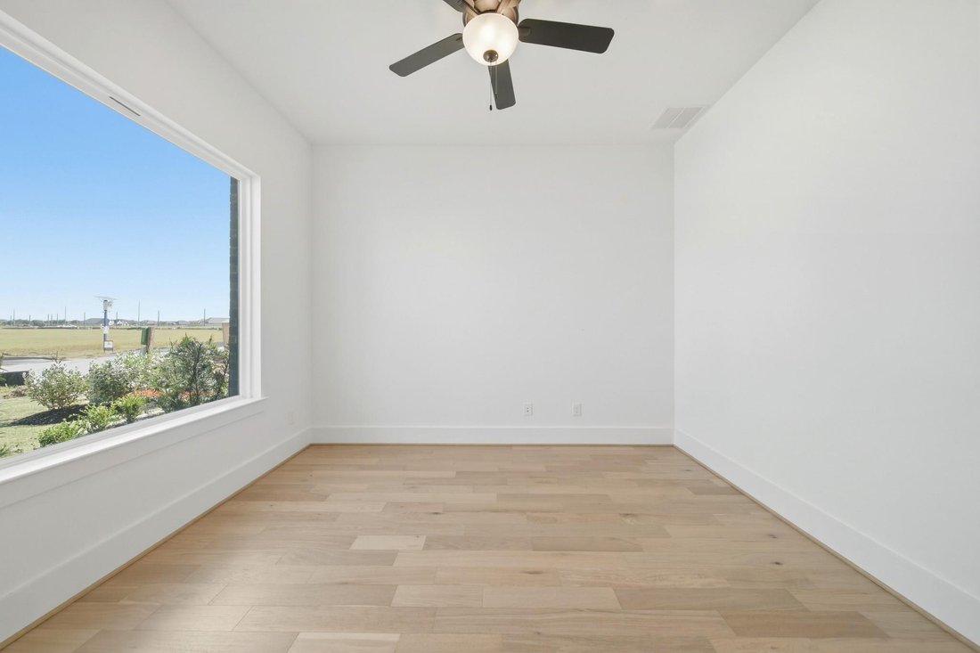 House in Friendswood, Texas, United States 5 - 18075811