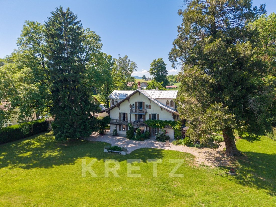 Estate in Nord, Reignier-Esery, France 1 - 18076945