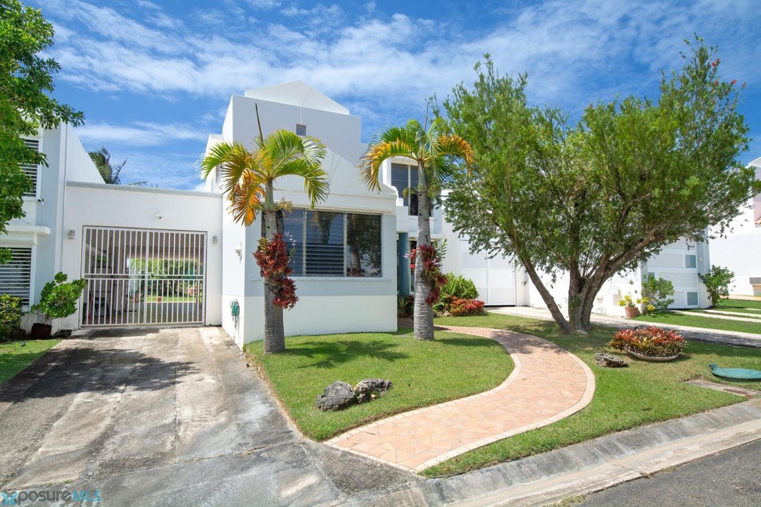 Townhouse in Vega Alta, Vega Alta, Puerto Rico 3 - 18071859
