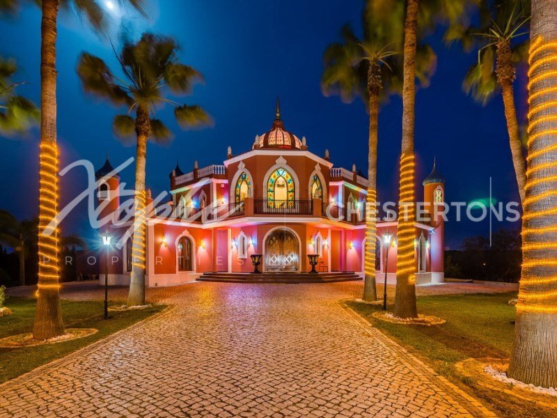 Villa in Quarteira, Algarve, Portugal 1 - 18078947