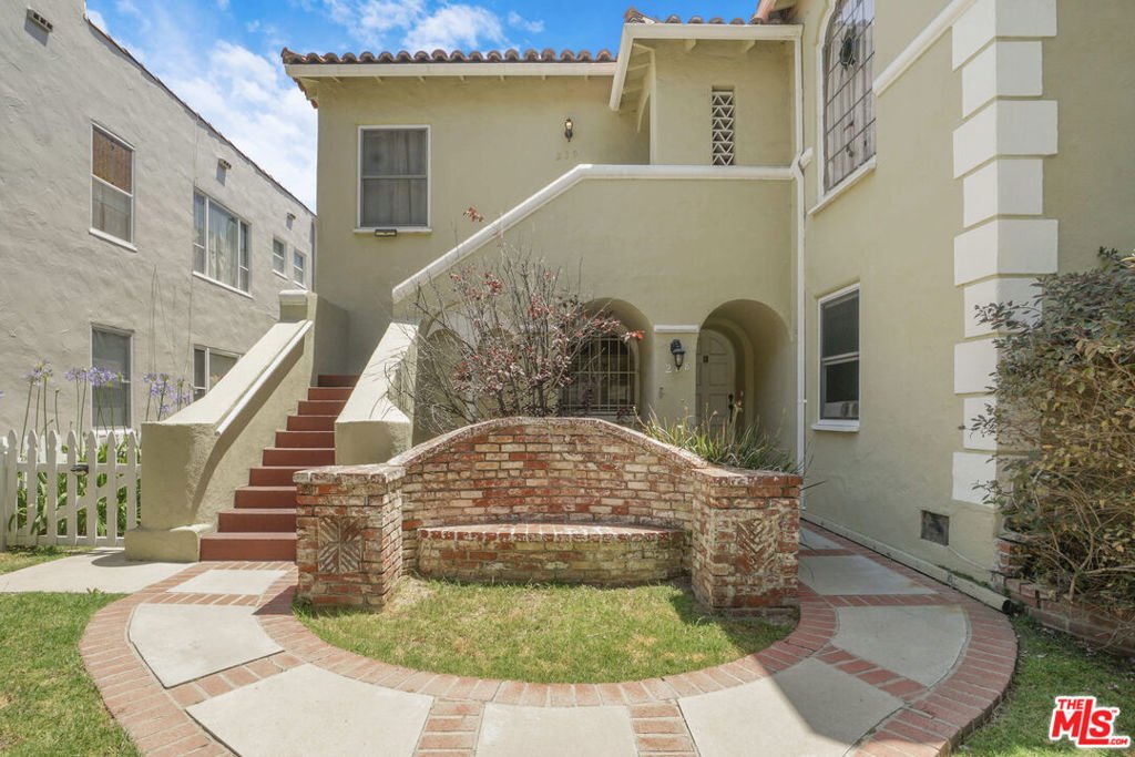 Beverly Hills, California, United States 2 - 18074819