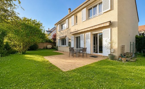 House in Osny, Ile-de-France, France 1