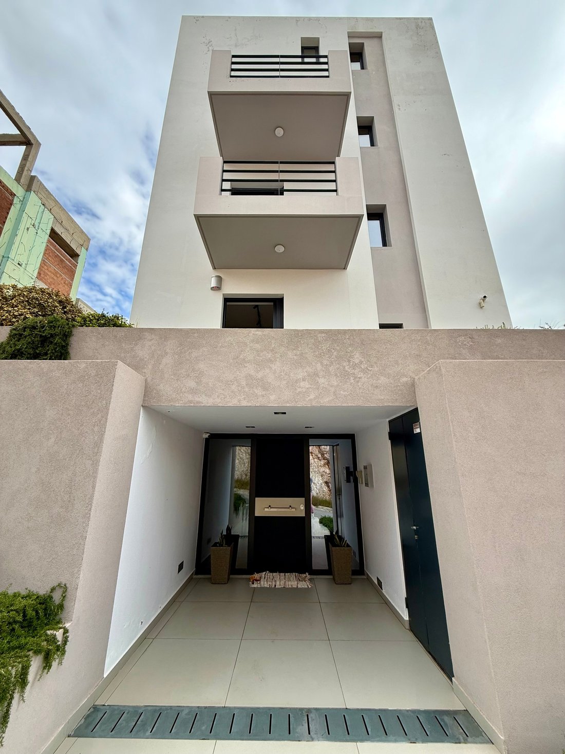 House in Korydallos, Attica, Greece 2 - 18072323