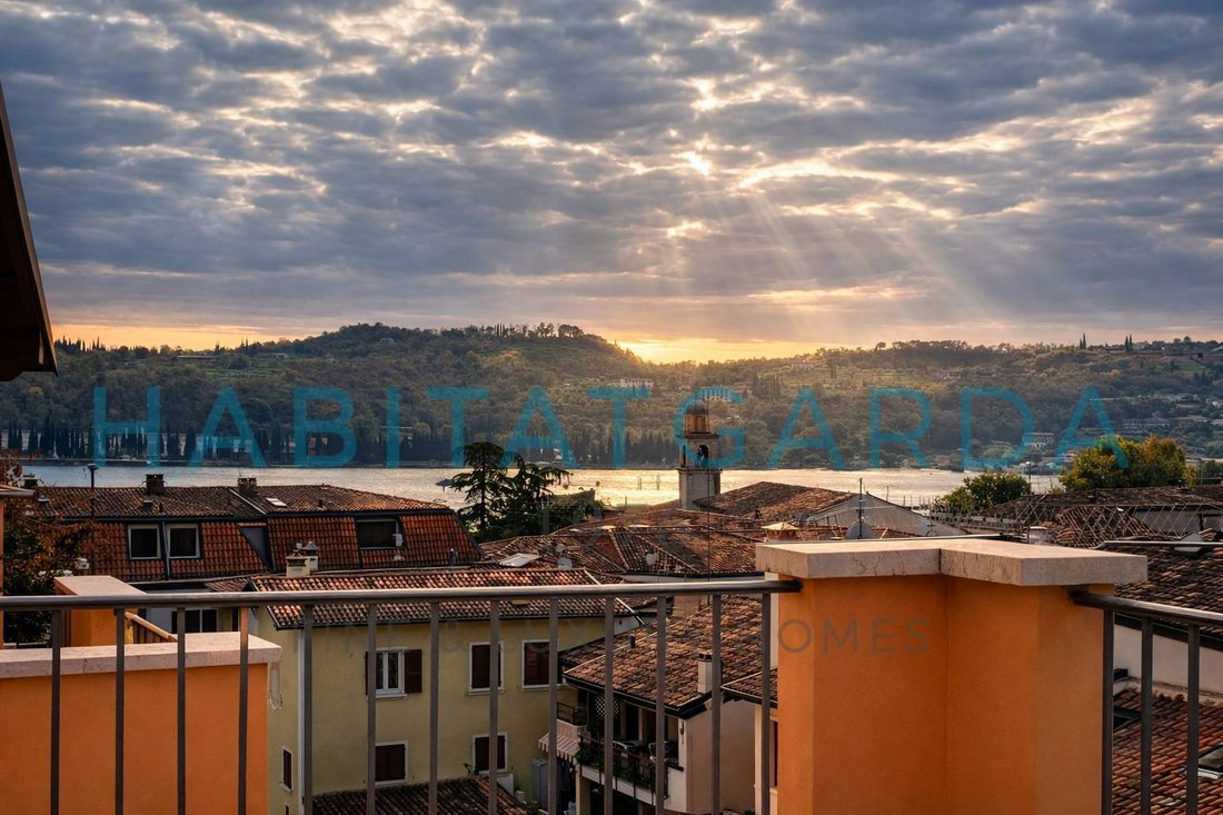 Apartment in Salo, Lombardy, Italy 1 - 18077832