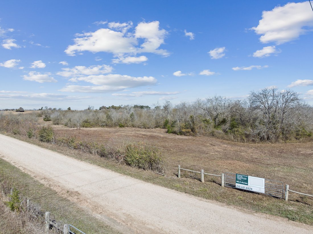 House in New Ulm, Texas, United States 3 - 18078113