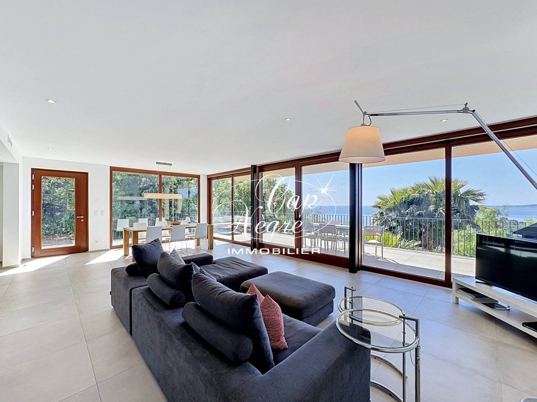 House in Rayol-Canadel-sur-Mer, Provence-Alpes-Côte d'Azur, France 4 - 18075494