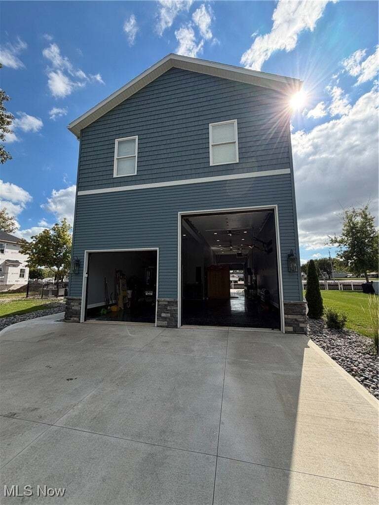 House in Port Clinton, Ohio, United States 2 - 16415922