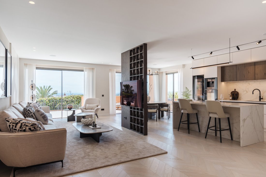 Apartment in Puerto Banus, Marbella, Spain 3 - 18079344