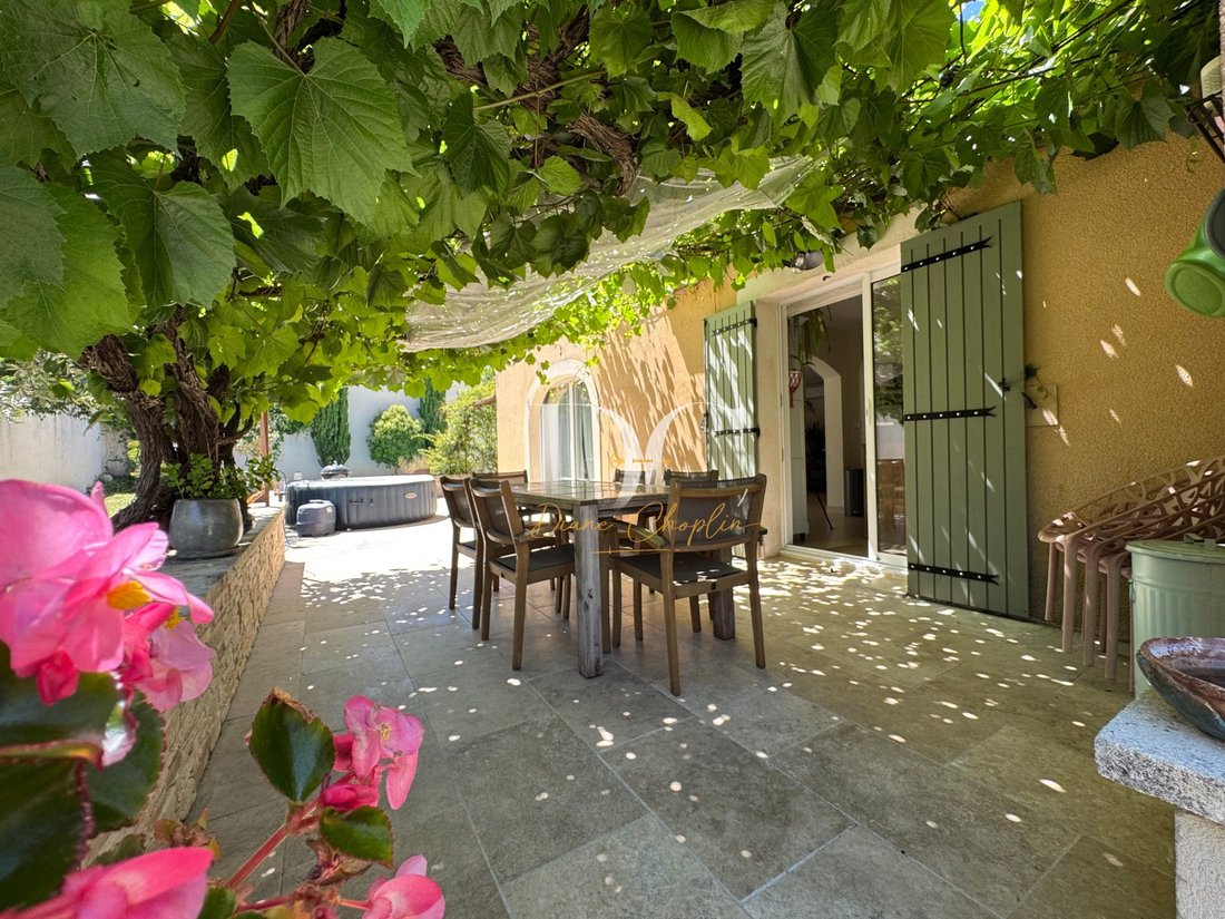 House in Châteauneuf-de-Gadagne, Provence-Alpes-Côte d'Azur, France 3 - 18078068