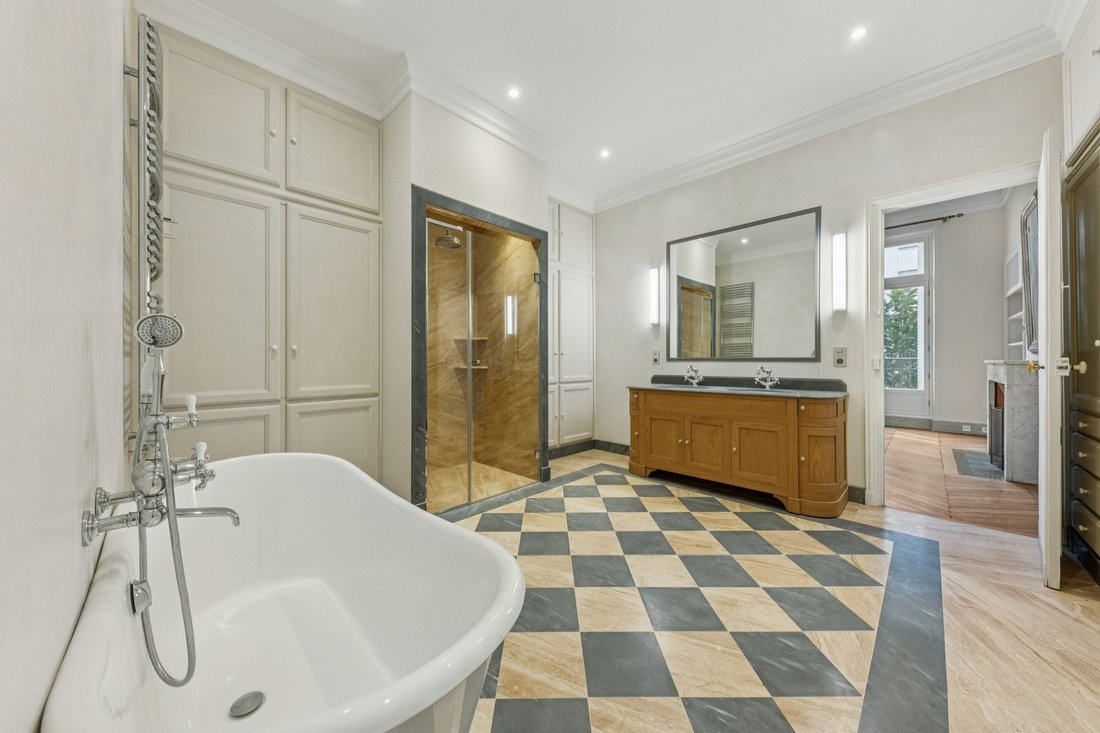 House in Vaugirard-Parc des Expositions, Paris 15e Arrondissement, Paris 4 - 18076552