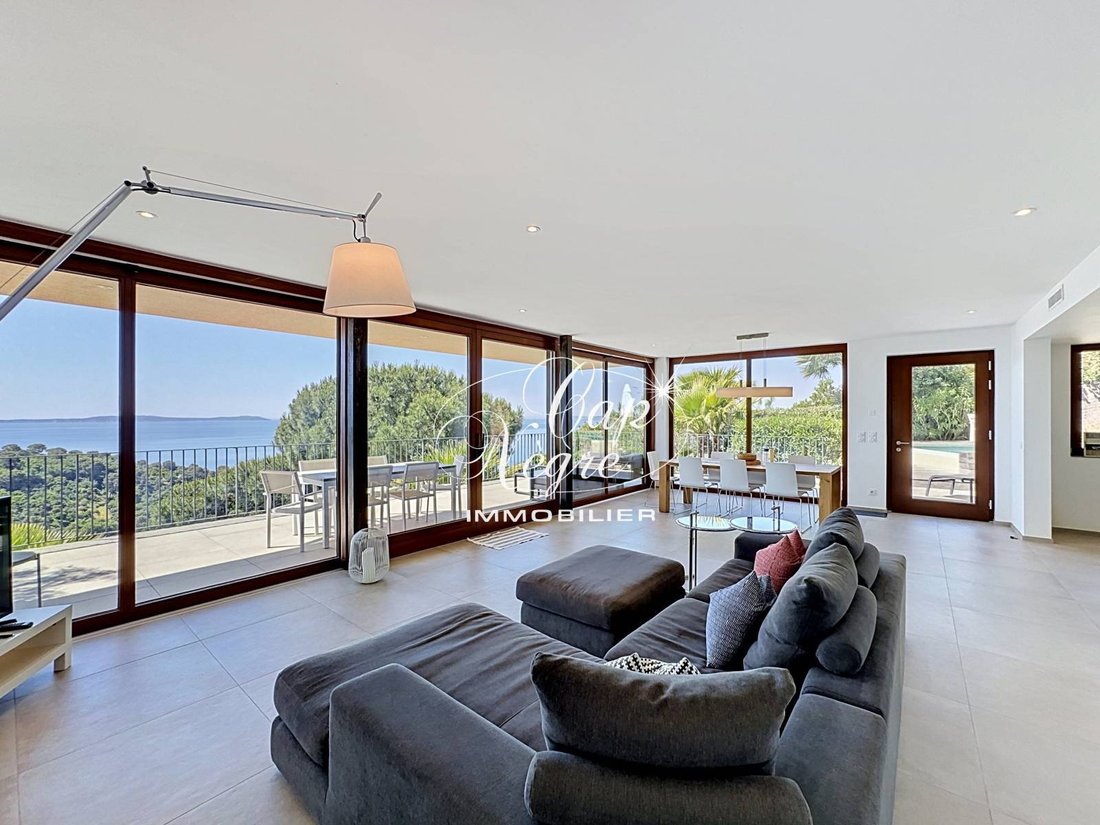 House in Rayol-Canadel-sur-Mer, Provence-Alpes-Côte d'Azur, France 5 - 18075494