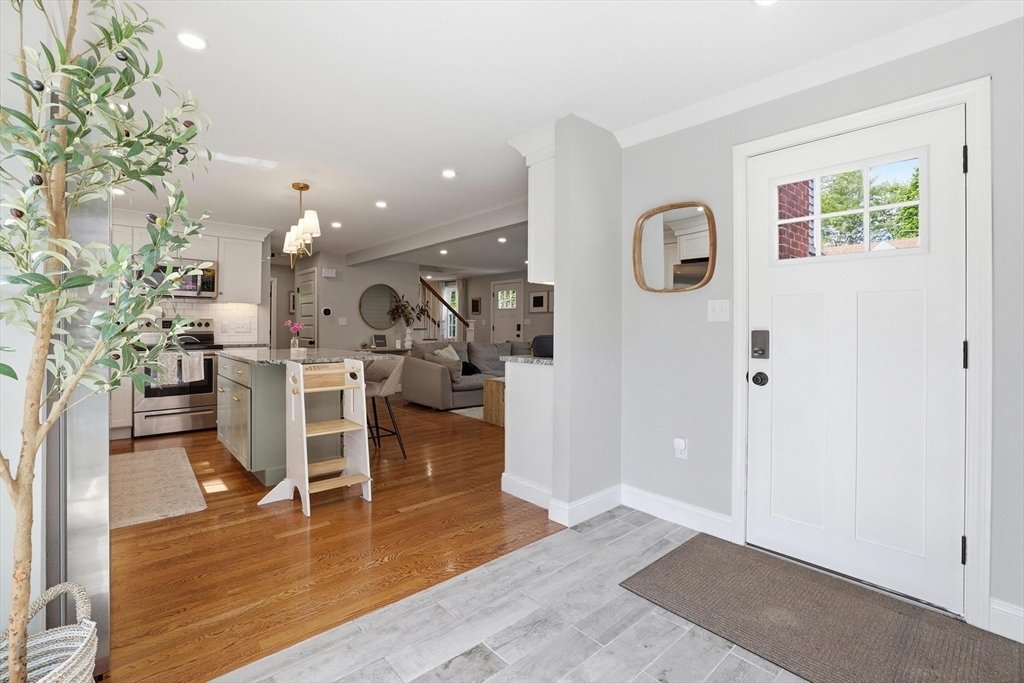 House in Norwood, Massachusetts, United States 5 - 18072028