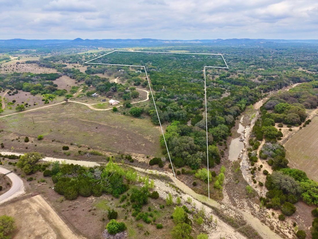 Farm Ranch in Pipe Creek, Texas, United States 3 - 18077882