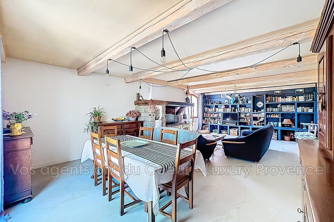 Villa in Puyloubier, Provence-Alpes-Côte d'Azur, France 2 - 18072357