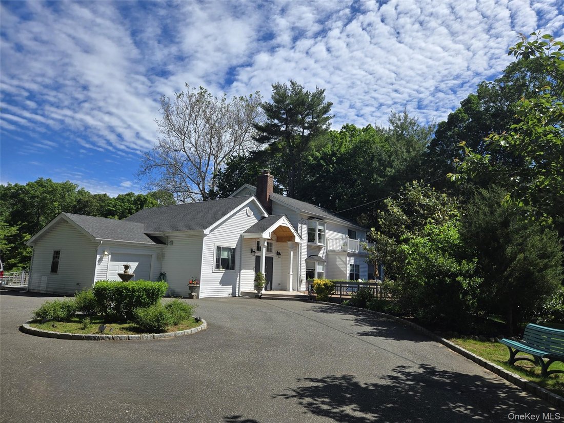 House in Syosset, New York, United States 1 - 18046646
