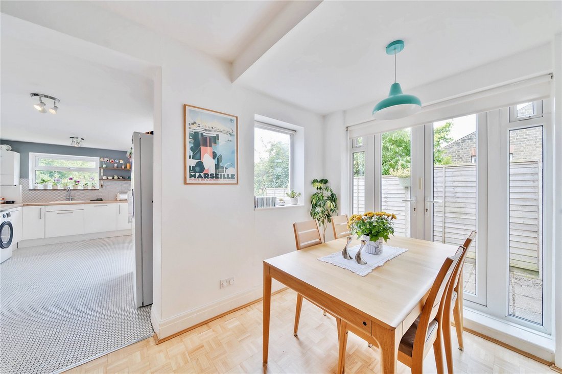 Apartment in Colney Hatch, Barnet, England 4 - 18074470