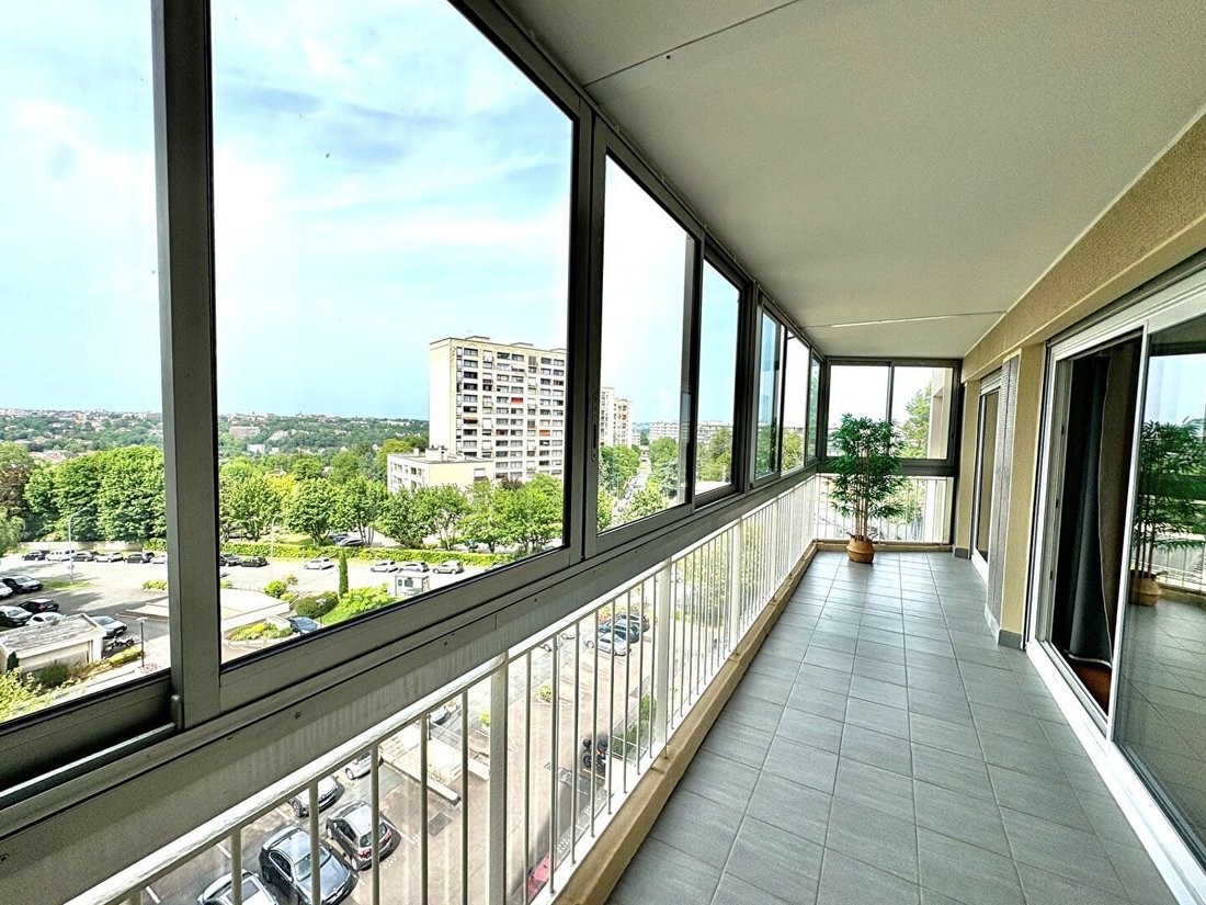 Apartment in Marly-le-Roi, Ile-de-France, France 1 - 18072582