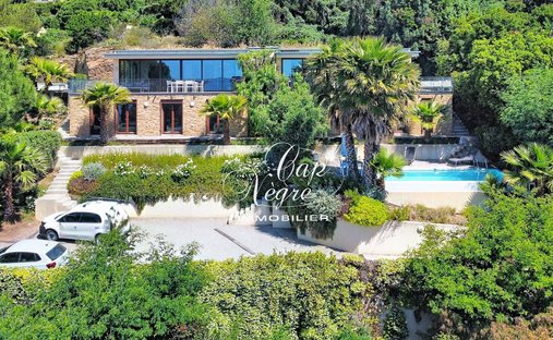 Casa en Rayol-Canadel-sur-Mer, Provenza-Alpes-Costa Azul, Francia 1