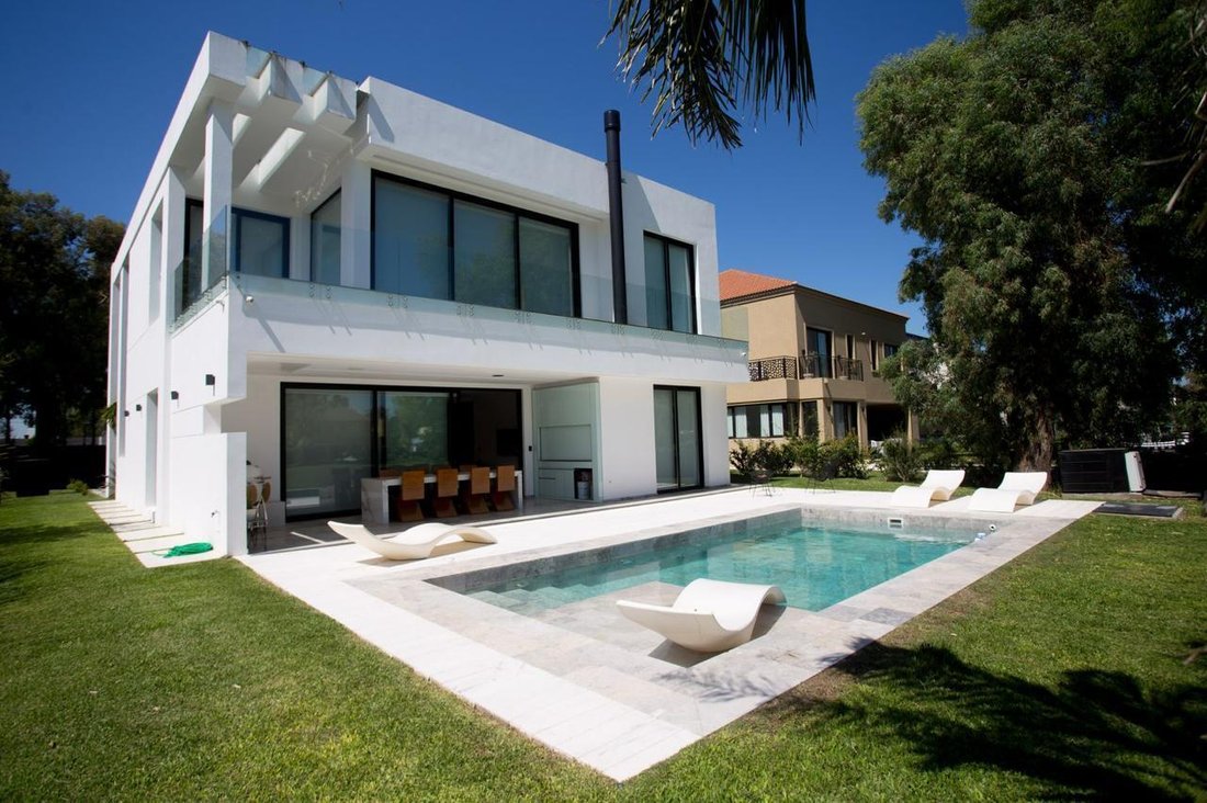 House in Esteban Echeverría, Buenos Aires Province, Argentina 3 - 18073370