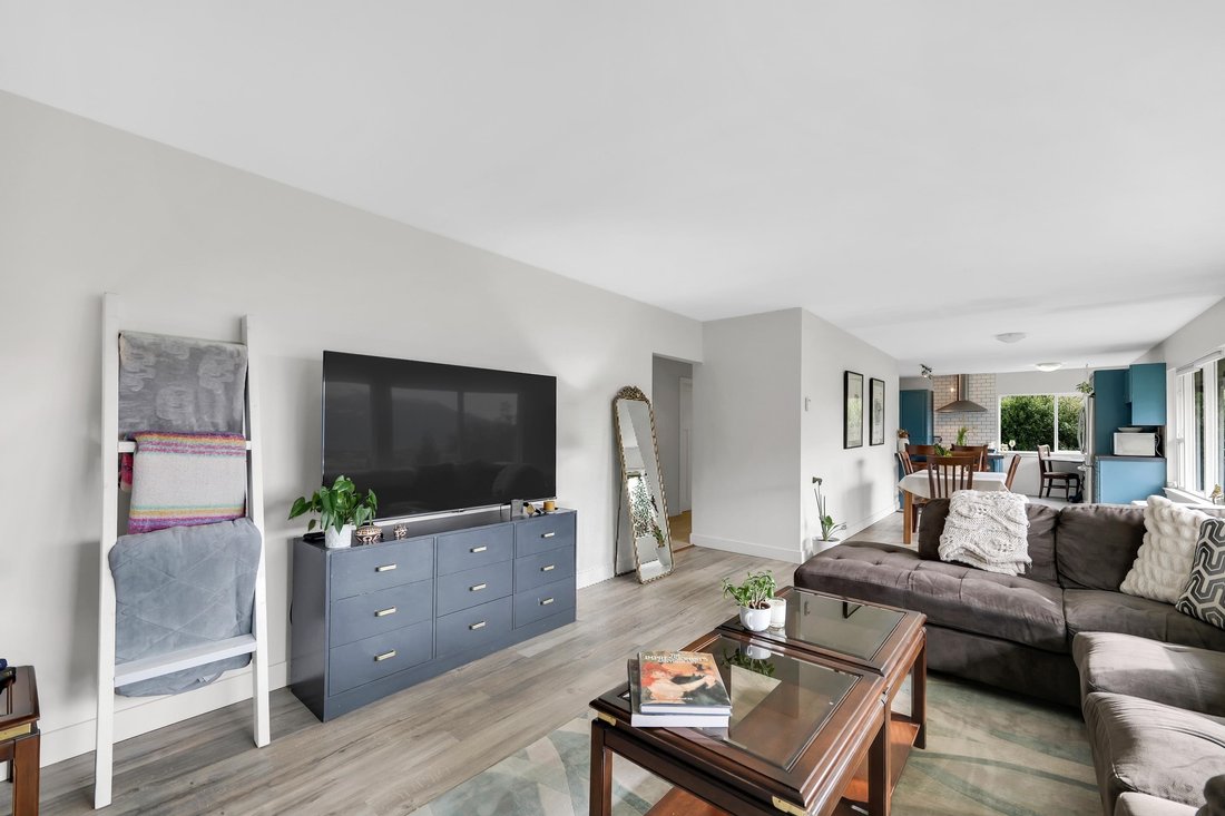 House in Squamish, British Columbia, Canada 4 - 18076629