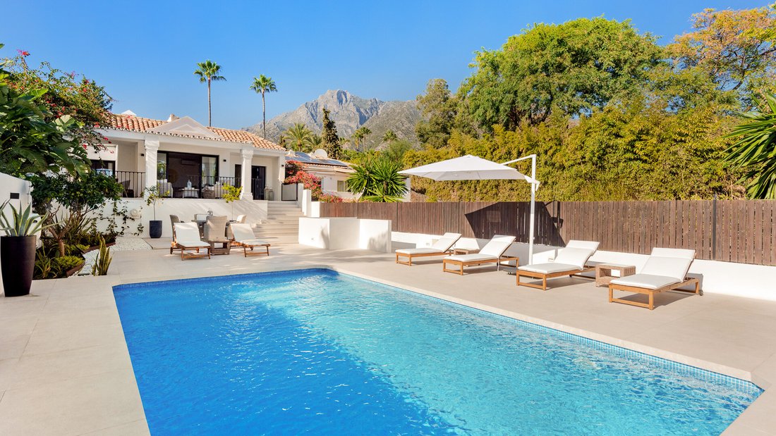 Villa in Sierra Blanca, Marbella, Spain 4 - 18079442