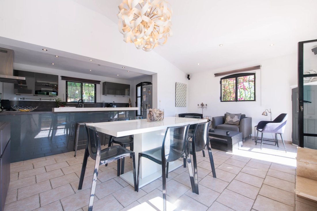 House in Ville-Les Saquedes-Le Bouillonnet, Sainte-Maxime, France 5 - 18073087