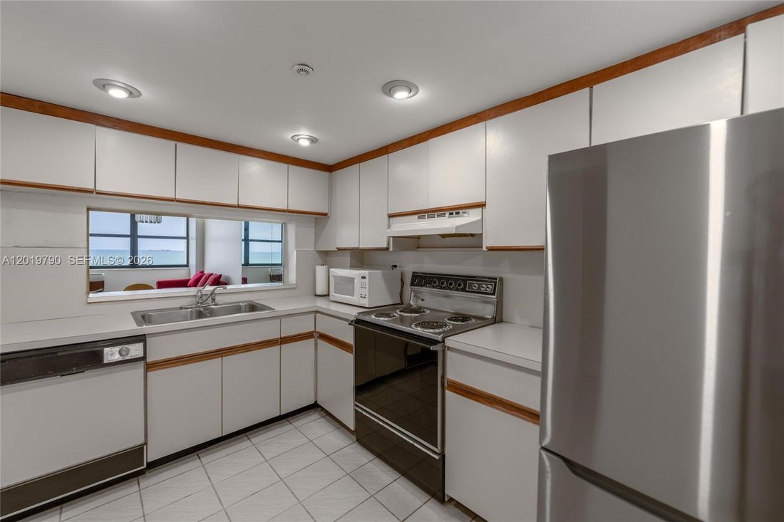 Condo in Miami Beach, Florida, United States 5 - 17933146