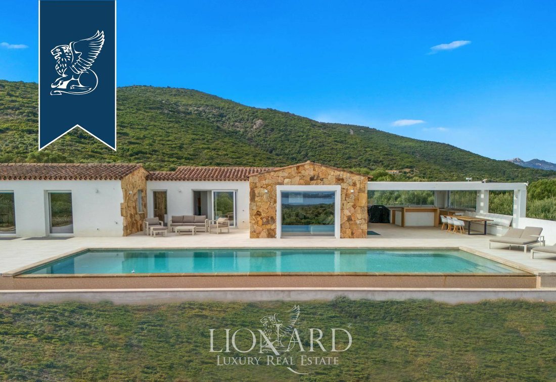 Villa in Porto Rotondo, Olbia, Sardinia 2 - 16846372