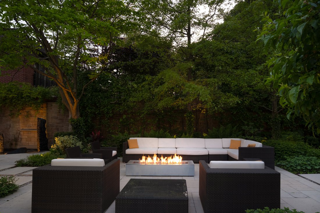 Estate in Toronto, Ontario, Canada 2 - 18072874