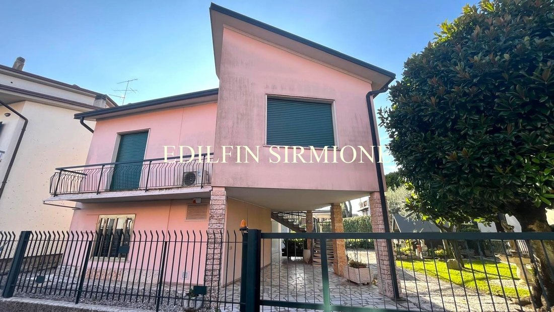 Villa in Lugana, Sirmione, Lombardy 1 - 17778930