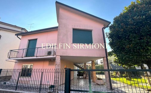 Villa in Lugana, Sirmione, Lombardy 1