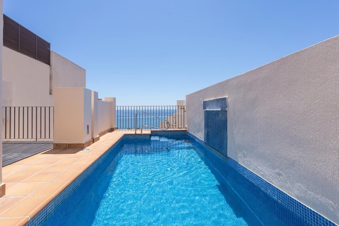 Penthouse in Estepona, Andalusia, Spain 3 - 18078957