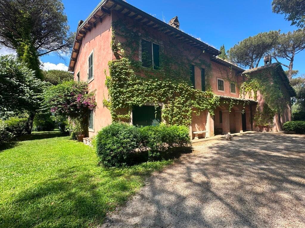 Villa in Appio Pignatelli - Quarto Miglio - Statuario, Rome, Italy 1 - 18071287