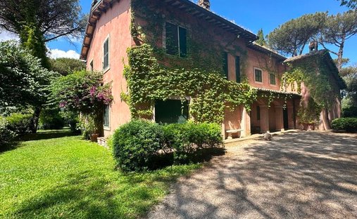 Villa in Ardeatino, Rome, Italy 1