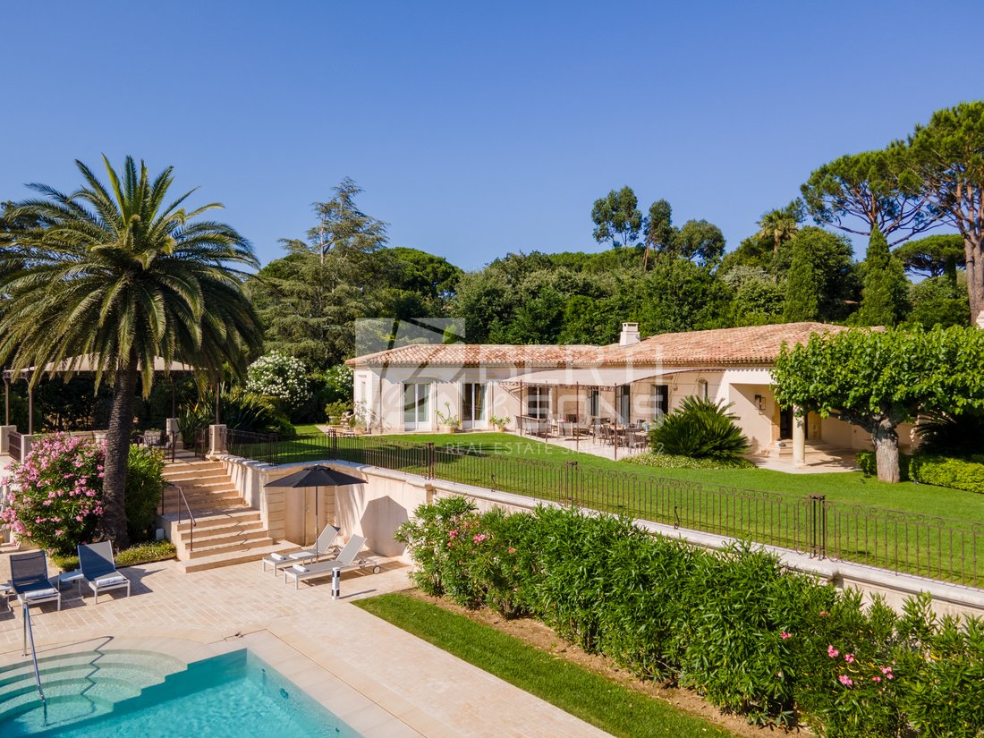 House in Zone Ouest Urbaine, Saint-Tropez, France 1 - 18071317