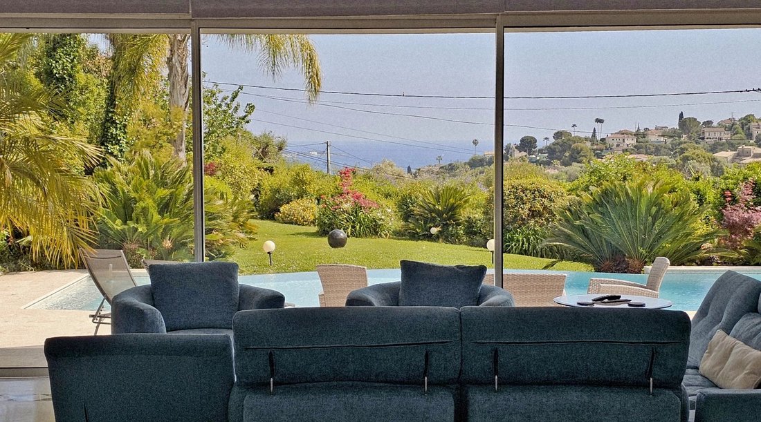 Villa in Saint Maymes-Lauvert, Antibes, France 5 - 18071452