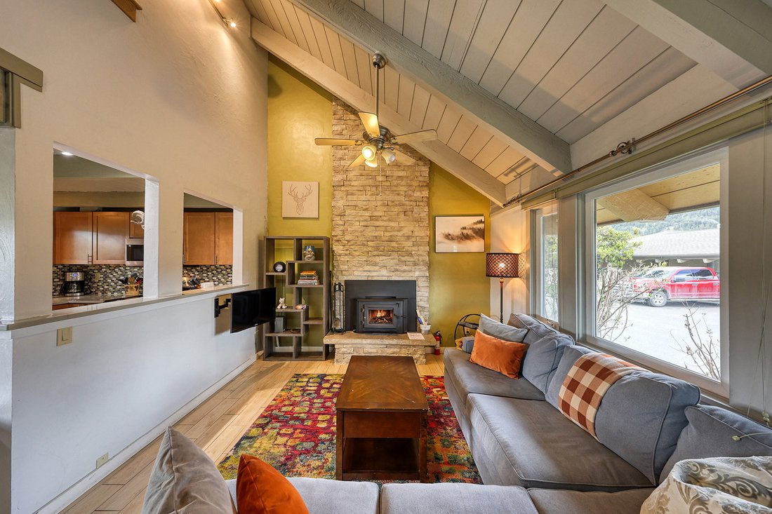 Condo in Gallatin Gateway, Montana, United States 2 - 18071301