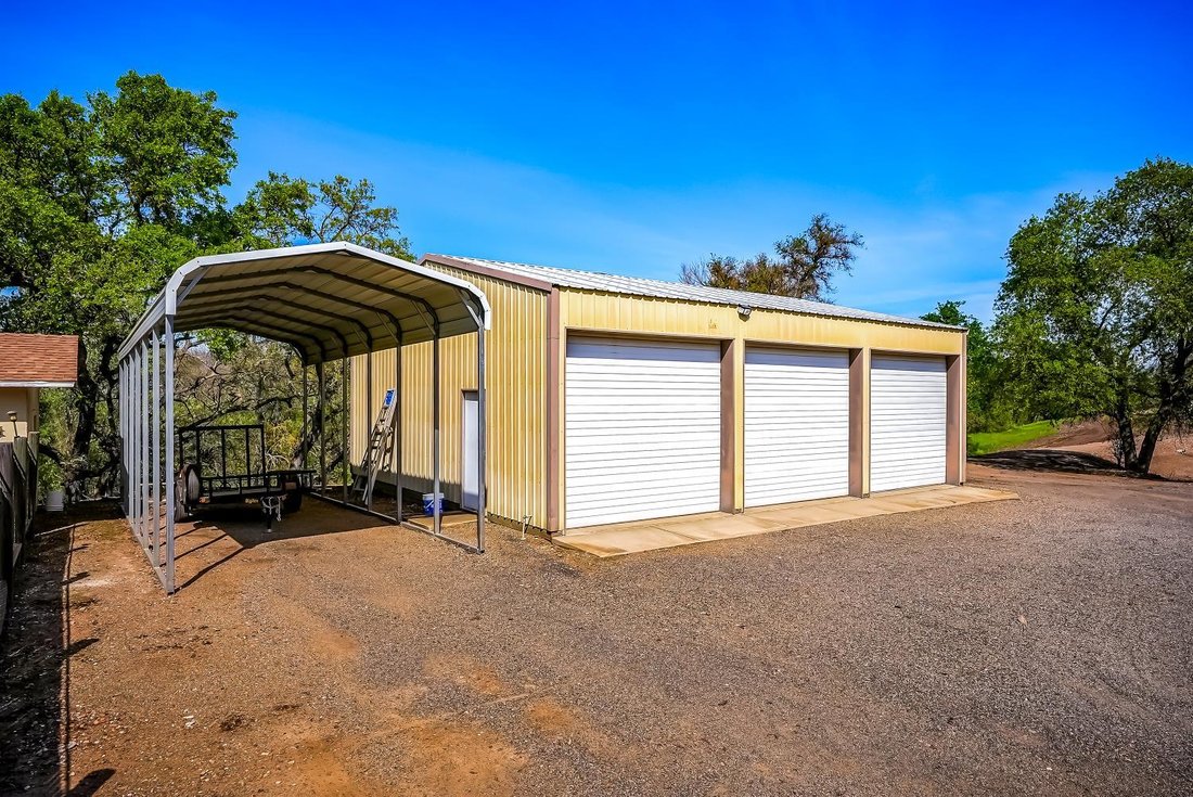 Linden, California, United States 4 - 17472550