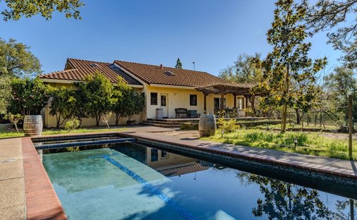 House in Plymouth, California, United States 1