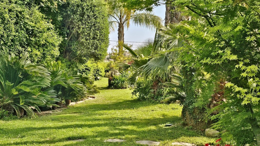 Villa in Saint Maymes-Lauvert, Antibes, France 2 - 18071452