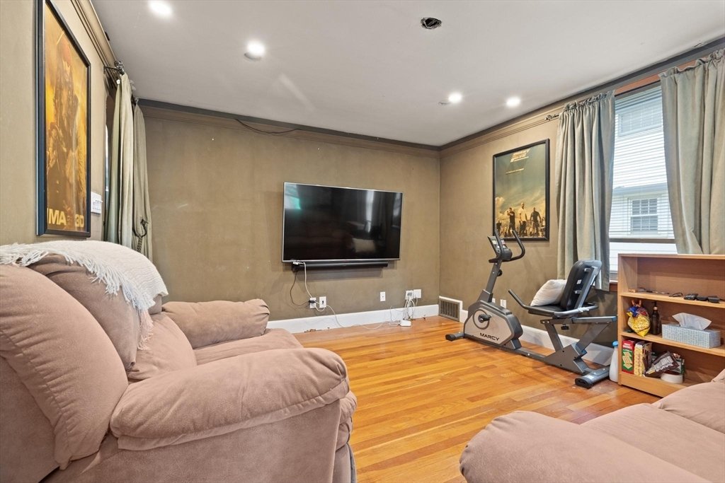 House in Medford, Massachusetts, United States 3 - 18077719