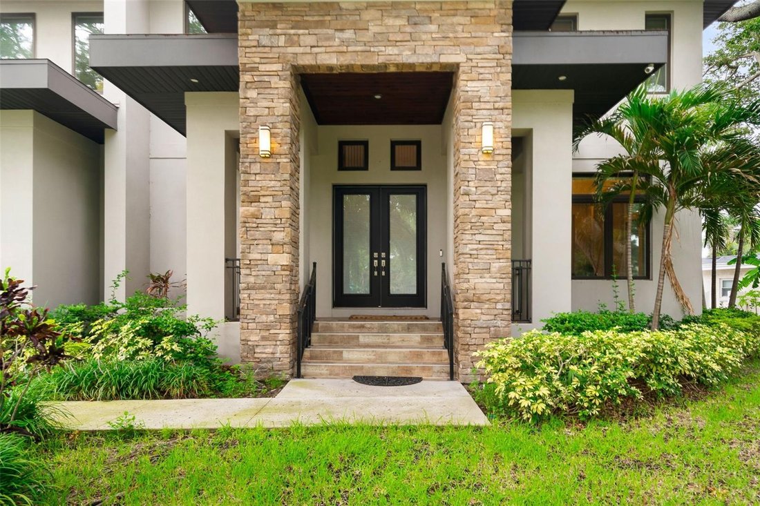House in Tampa, Florida, United States 3 - 18079575