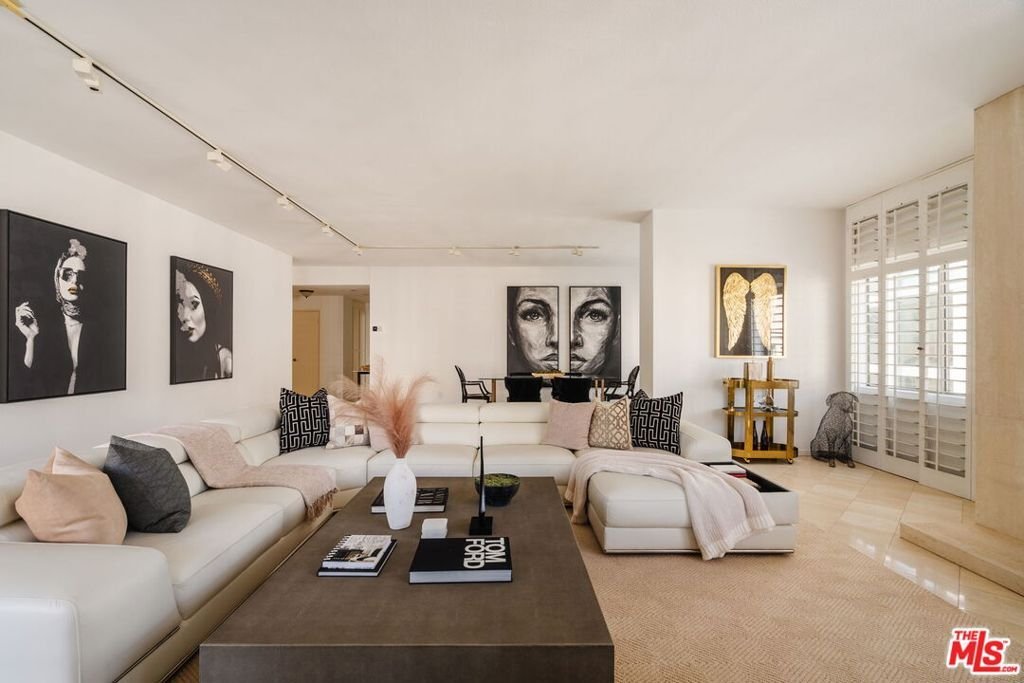 Condo in Beverly Hills, California, United States 1 - 18079006