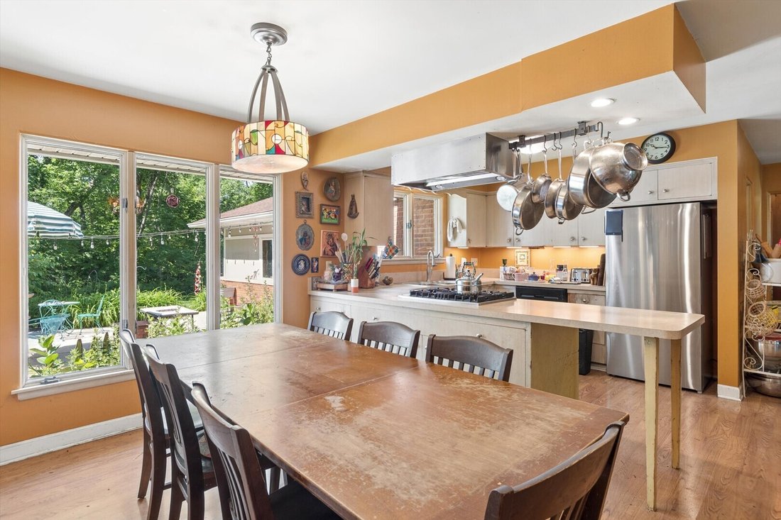 House in Aurora, Illinois, United States 5 - 18076357
