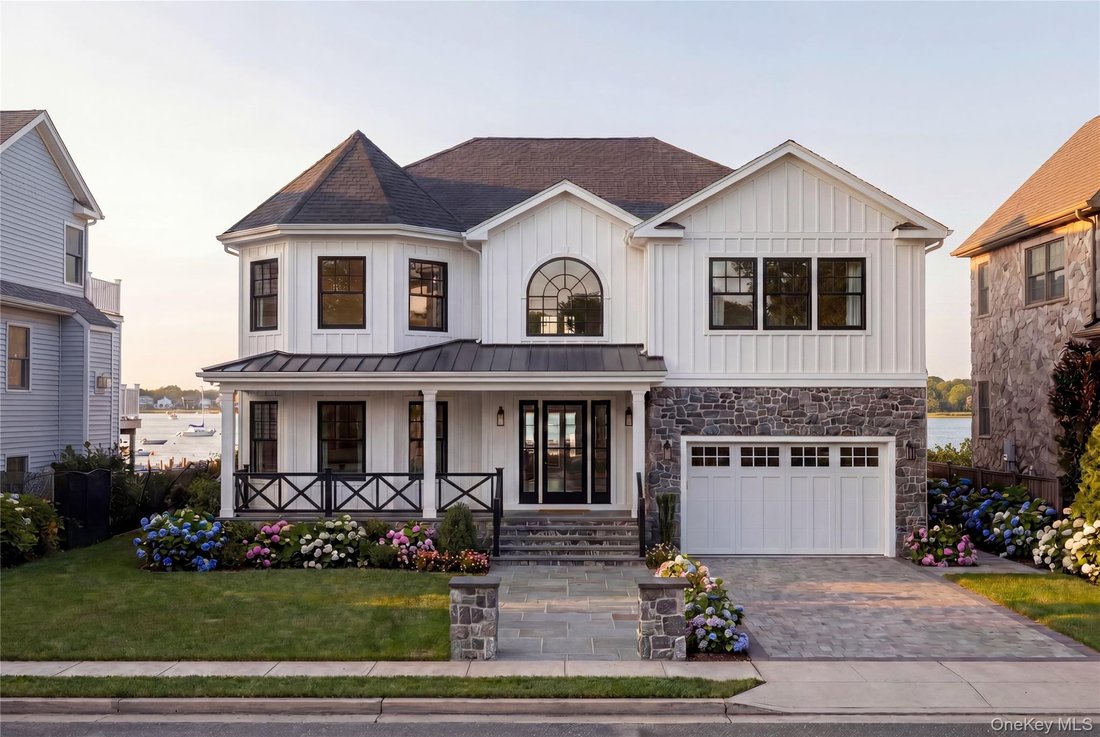 House in Massapequa, New York, United States 1 - 18072821
